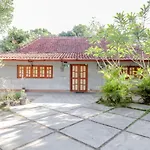 Omah Nggunung Cafe & Homestay